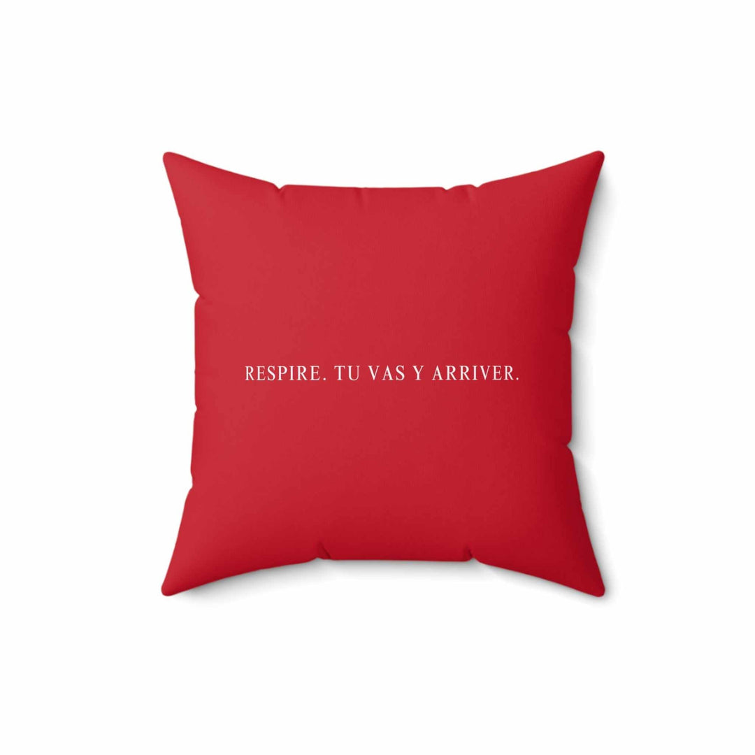 Red Respire et Avance Pillow with white motivational text and concealed zipper, made of 100% polyester.