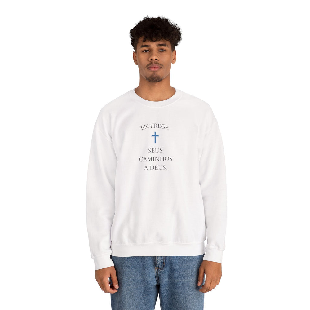 White sweatshirt with faith-based Portuguese text and cross, classic fit, worn by a male model